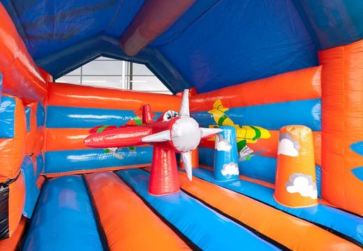 Commandez un château gonflable multifun dans un thème d'avion avec une figure 3D frappante au sommet pour les enfants. Achetez des châteaux gonflables en ligne chez JB Gonflables France