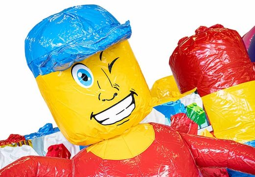 Achetez un châteaux gonflables multiplay sur le thème Lego avec un toboggan pour les enfants. Commandez des toboggan châteaux gonflables en ligne chez JB Gonflables France