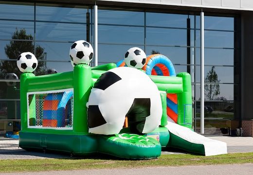 Châteaux gonflables multiplay moyen sur le thème du football pour enfants. Commandez des toboggan châteaux gonflables en ligne chez JB Gonflables France