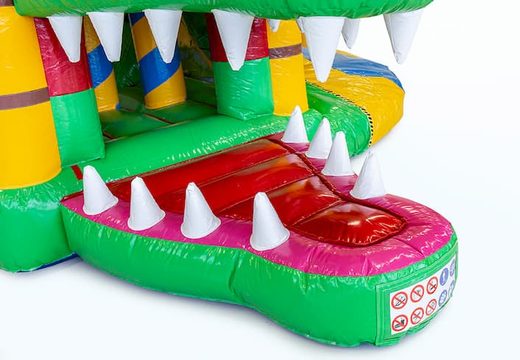 Commandez un châteaux gonflables multiplay sur le thème du crocodile avec un toboggan pour les enfants. Achetez des toboggan châteaux gonflables en ligne chez JB Gonflables France