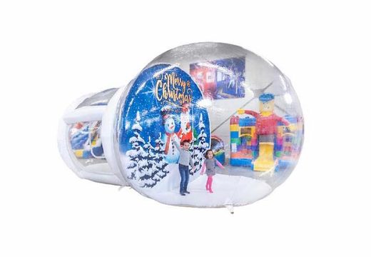 Achetez une boule à neige gonflable avec différents arrière-plans et effet neige pour prendre des photos