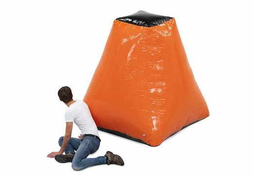 Achetez un lot de 8 obstacles de combat orange gonflables pour petits et grands. Commandez des ensembles d'obstacles de combat gonflables maintenant en ligne chez JB Gonflables France