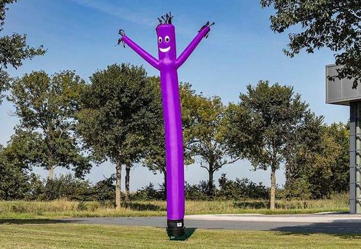 Achetez Skydancer violet de 8 mètres de long comme accroche-regard pour les ouvertures d'entreprise et plus encore