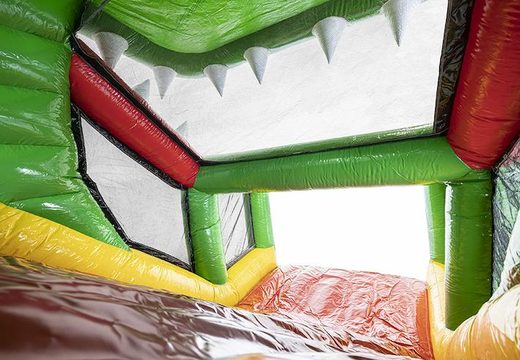 Commandez un crocodile de parcours d'obstacles modulaire de 13,5 mètres de long avec des objets 3D appropriés pour les enfants. Achetez des parcours d'obstacles gonflables en ligne maintenant chez JB Gonflables France