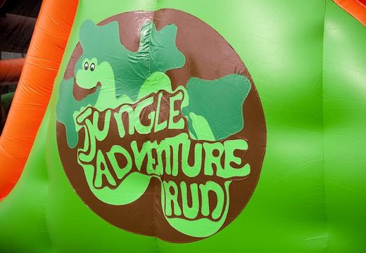 Parcours d'obstacles de 17 m dans la jungle avec 7 éléments de jeu et des objets colorés pour les enfants. Achetez des parcours d'obstacles gonflables en ligne maintenant chez JB Gonflables France
