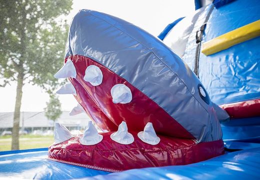Achetez un parcours d'obstacles de requin gonflable de 8 m avec des objets 3D pour les enfants. Commandez des parcours d'obstacles gonflables maintenant en ligne chez JB Gonflables France