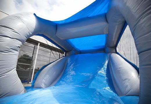 Achetez un parcours d'obstacles gonflable de 8 mètres sur le thème des requins pour les enfants. Commandez des parcours d'obstacles gonflables maintenant en ligne chez JB Gonflables France