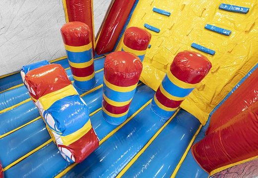 Parcours d'obstacles gonflables Rollercoaster 9m pour enfants. Commandez des parcours d'obstacles gonflables maintenant en ligne chez JB Gonflables France
