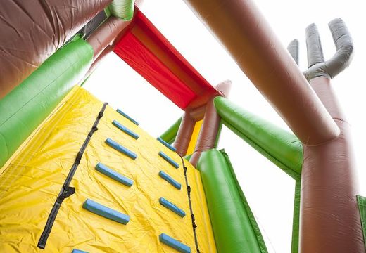Obtenez votre parcours d'obstacles unique de 17 mètres sur le thème de la ferme avec 7 éléments de jeu et des objets colorés maintenant pour les enfants. Commandez des parcours d'obstacles gonflables chez JB Gonflables France