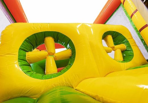 Grand parcours d'obstacles de château gonflable sur le thème du safari avec des animaux en 3d à vendre pour les enfants