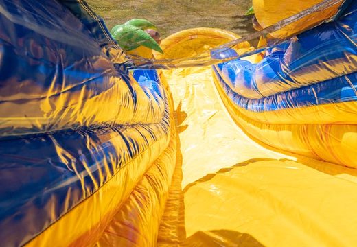 Grand toboggan aquatique gonflable sur le thème des Caraïbes avec de nombreuses couleurs et achetez 3 objets pour les enfants