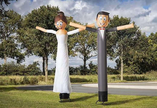 Achat un couple de mariés skydancer gonflable de 4 m chez JB Gonflables France. Achetez des skyman dans des couleurs et des tailles standard directement en ligne