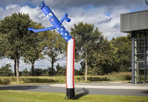 Achetez un drapeau américain de skydancer maintenant en ligne chez JB Gonflables France. Obtenez une livraison rapide de tous les airdancers standard