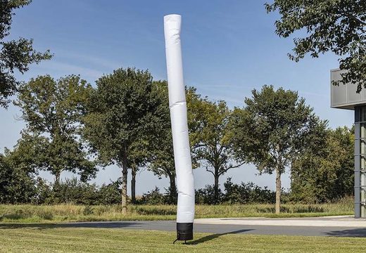 Vente un airdancer de 6 m en blanc en ligne chez JB Gonflables France. Obtenez une livraison ultra rapide de tous les skydancers standard