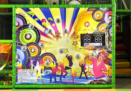 Mur sur le thème Disco avec projecteur interactif pour jouer à des jeux pour enfants. A placer dans une aire de jeux intérieure