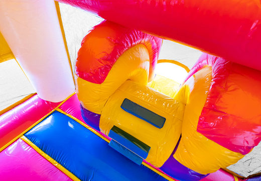 Commandez le château gonflable Slide Park Combo sur le thème de la Licorne pour les enfants. Achetez des châteaux gonflables gonflables avec toboggan maintenant en ligne chez JB Gonflables France